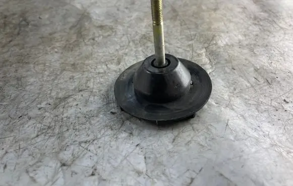 Toyota Corolla Verso E121 Spare wheel bolt 