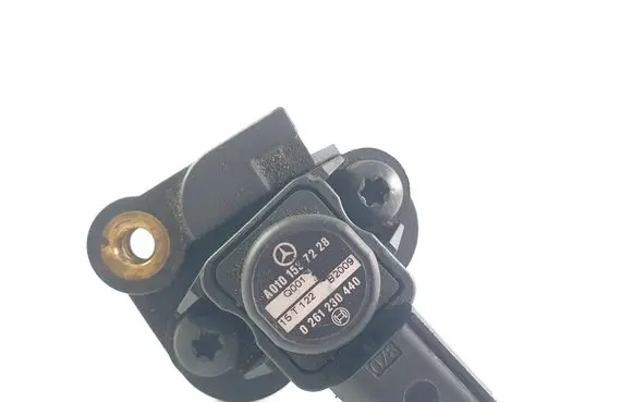 Mercedes-Benz Vito Viano W447 Air pressure sensor A0101537228 0261230440