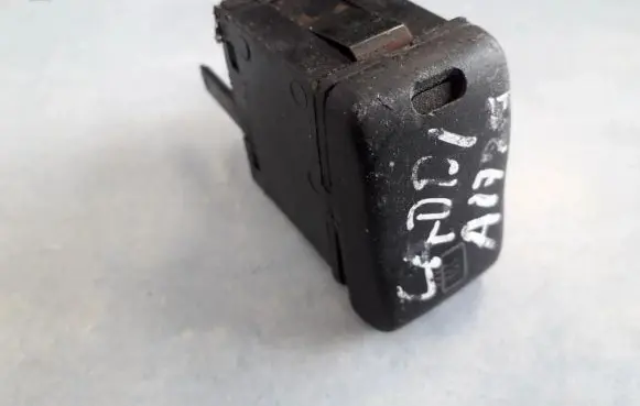 Volkswagen Polo III 6N 6N2 6NF Electric window control switch 6N1959621