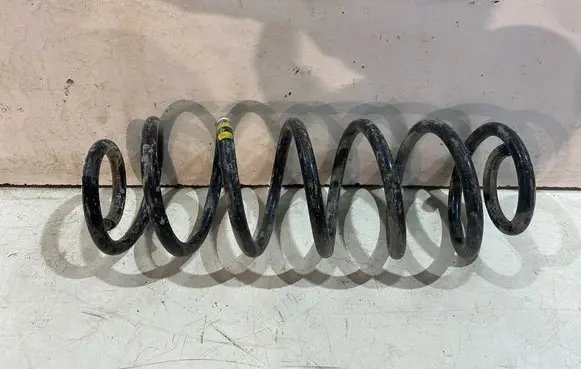 Skoda Octavia Mk2 (1Z) Front coil spring 