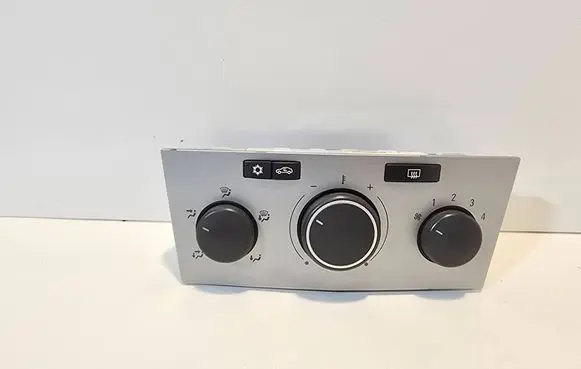 Opel Astra H Climate control unit 13201299 901512480005 LA2