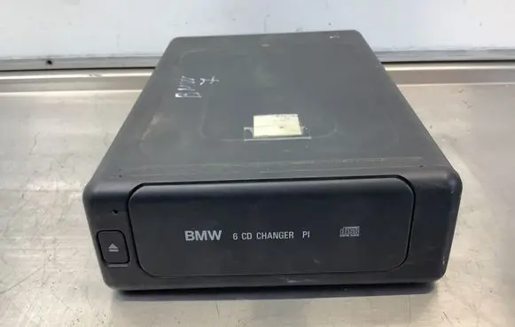BMW 7 E38 CD/DVD changer 8375537 0019972 P12086W0019972