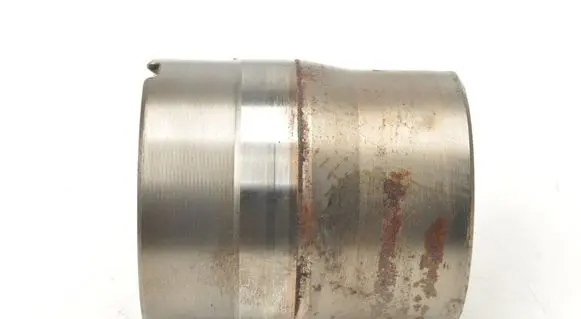 Volvo XC90 Rear differential mounting bracket 