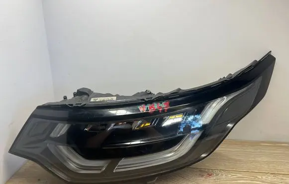 Land Rover Discovery 5 Headlight/headlamp L46217MY