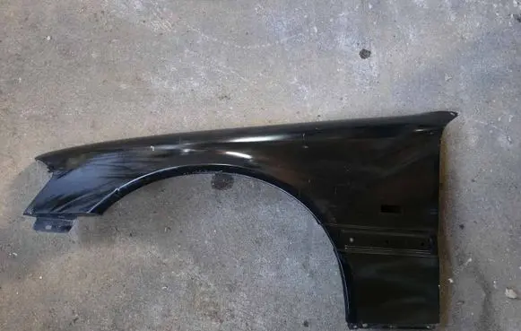 Mercedes-Benz C W202 Fender 2028810301