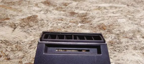 Mercedes-Benz 380 560SEC C126 Rear air vent grill 1268300013