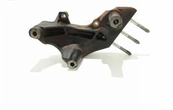 Mitsubishi Outlander Engine mounting bracket