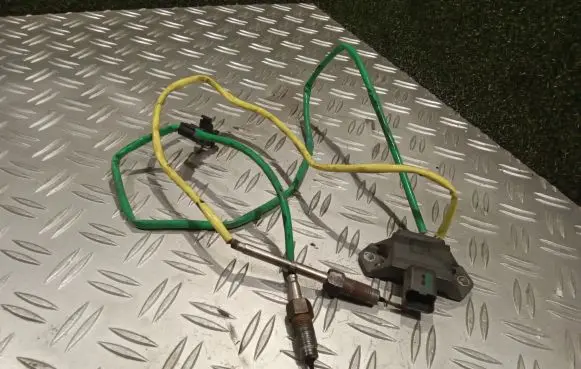 Renault Master III Exhaust gas temperature sensor 226585058R 2658000171