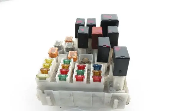 Toyota RAV 4 (XA20) Central body control module 