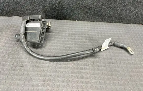 Mercedes-Benz GLC AMG Battery relay fuse A0009061505