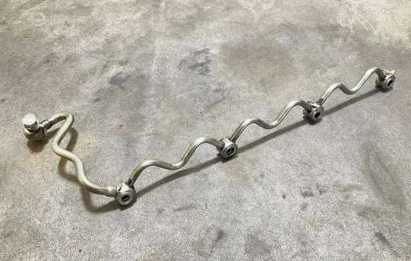 Toyota Hilux (AN10, AN20, AN30) Fuel return line/hose 