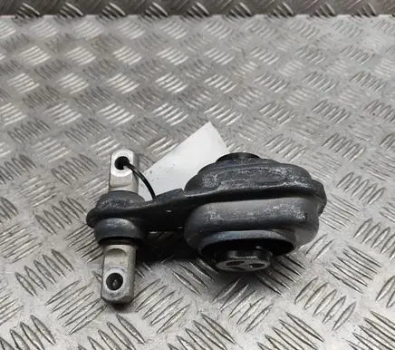 Mercedes-Benz CLA C118 X118 Engine mount bracket A2472400600
