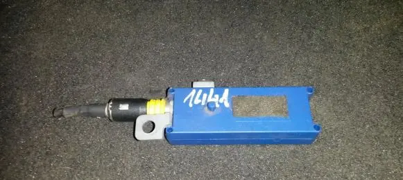 Antenna control unit