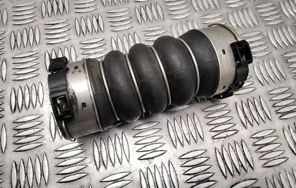 BMW 5 F10 F11 Intercooler hose/pipe 8513451