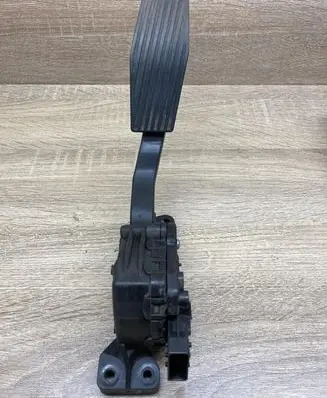 Opel Vectra C Accelerator throttle pedal 9186724CE