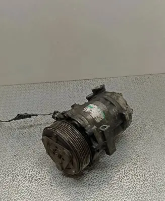 Opel Corsa C Air conditioning (A/C) compressor (pump) 13106850 2503862