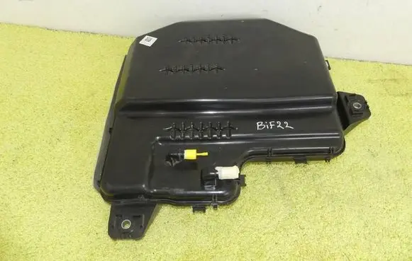 Volkswagen Amarok II AdBlue liquid reservoir MB3Q5J228CC PU5A5L279AB