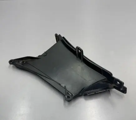 BMW 7 G11 G12 Air intake duct part 7347376