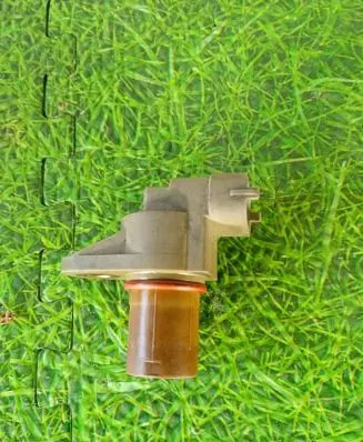 BMW M5 Crankshaft speed sensor 7834490