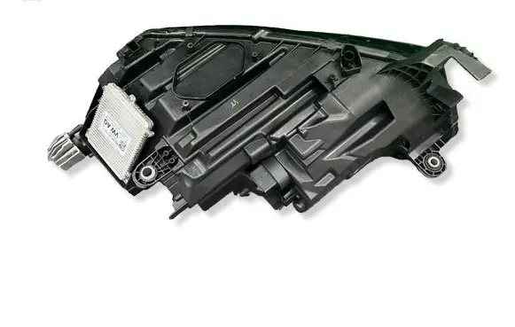 Skoda Octavia Mk4 Headlight/headlamp 5E4941016A 030111823400 LE18A6419