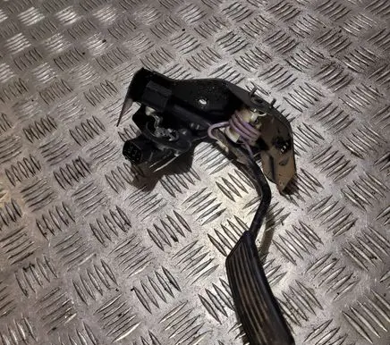 Toyota Avensis T250 Accelerator throttle pedal