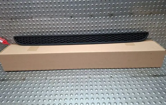 Fiat 500 Front bumper lower grill S26338223 735565272