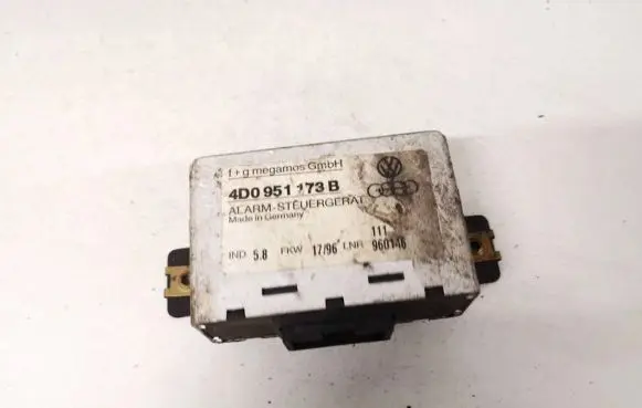 Audi A4 S4 B5 8D Alarm control unit/module 4d0951173b 960125