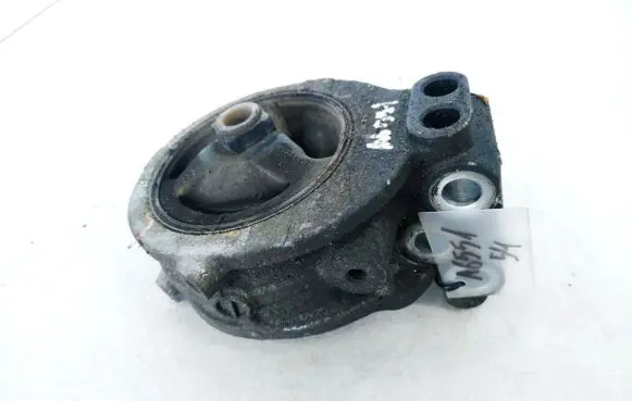 Mitsubishi Galant Engine mount bracket