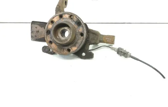 Opel Zafira B Front wheel hub spindle knuckle 13197801