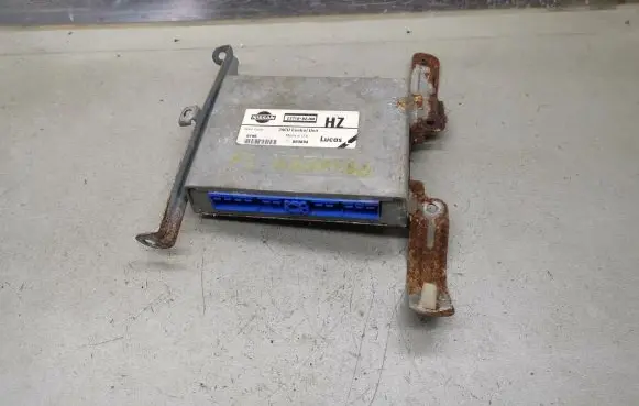 Nissan Primera Engine control unit/module 2371082J60