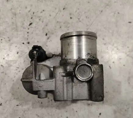 Renault Laguna III Throttle valve 8200330812