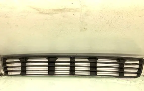 Audi A4 S4 B5 8D Front bumper lower grill 8D0807683