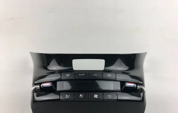 Peugeot 208 I Climate control unit 96722471XU