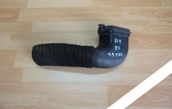 Audi A4 S4 B7 8E 8H Air intake hose/pipe