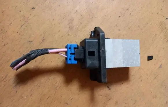 Hyundai i40 Heater blower motor/fan resistor 