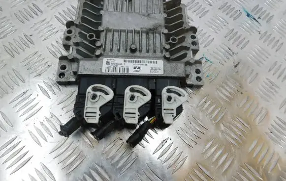Ford Fiesta Engine control unit/module 8V2112A650EB J38AC
