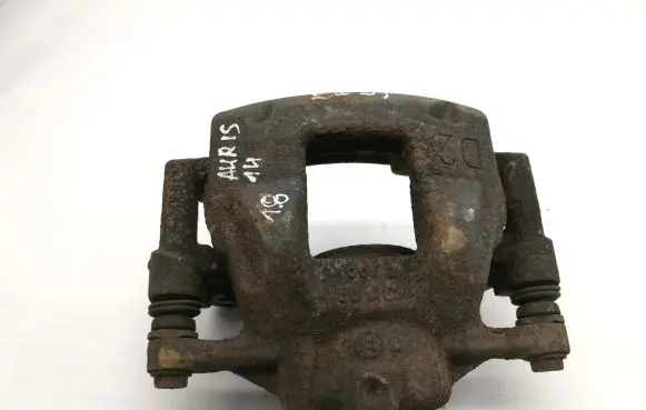 Toyota Auris E180 Front brake caliper