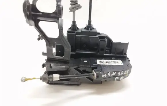 Hyundai Santa Fe Front door lock 813202B030