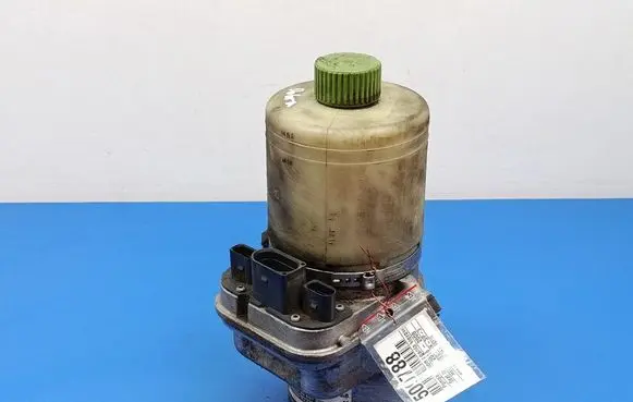 Seat Ibiza IV (6J,6P) Power steering pump 6Q0423156AB