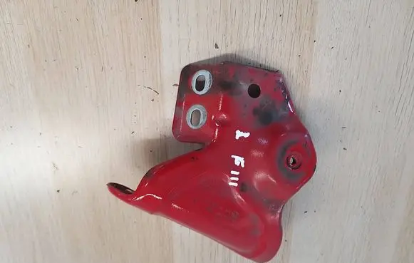 Skoda Fabia Mk3 (NJ) Fender mounting bracket 6V0821141