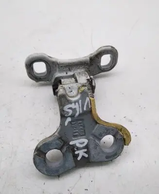 Volvo C30 Front door upper hinge