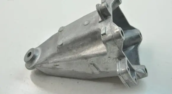 Mercedes-Benz C W205 Engine mounting bracket A2742231004