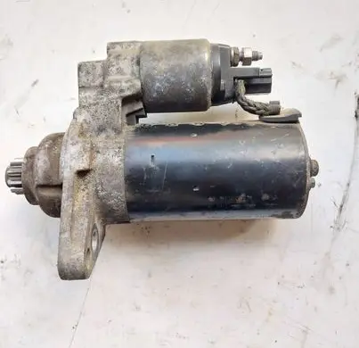 Volkswagen Golf IV Starter motor 0001123012