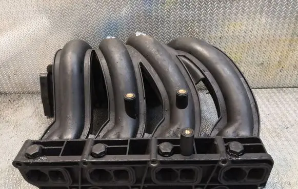 Mercedes-Benz E W210 Intake manifold 6110903537 A6110903537