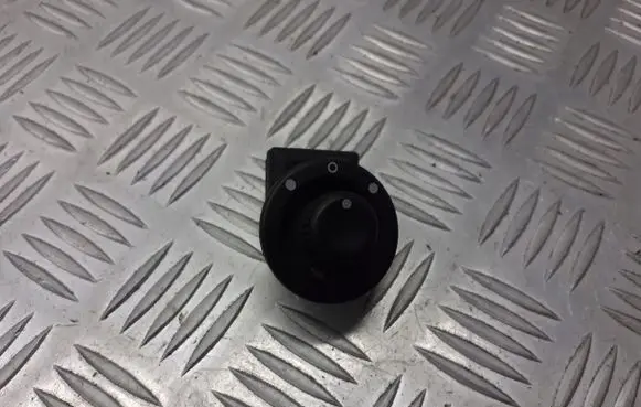 Renault Megane II Wing mirror switch 8200002442