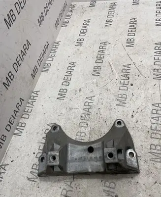 Mercedes-Benz C W205 Gearbox mounting bracket A2052420340