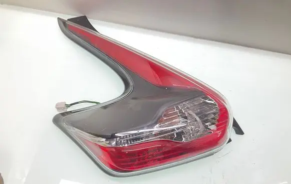Nissan Juke I F15 Rear/tail lights 90049815 28555BV80A 1705201