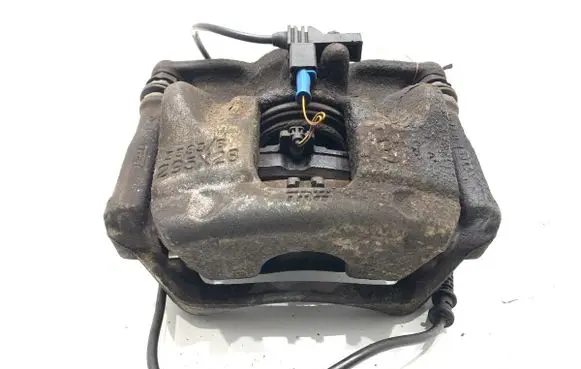 Mercedes-Benz A W176 Front brake caliper 