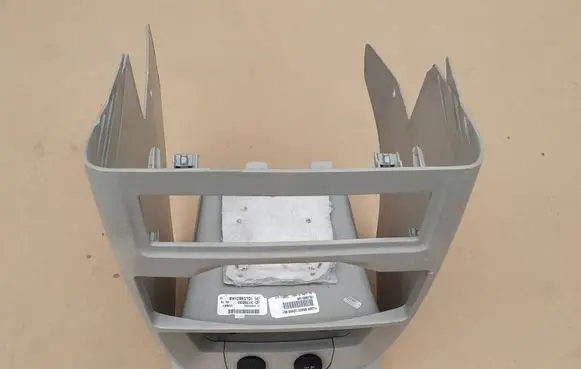 Chrysler Town u0026 Country V Other center console (tunnel) element 1QL59BD1AB
