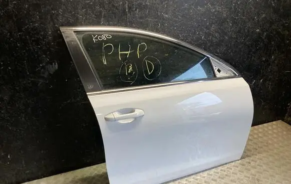 KIA Ceed Front door